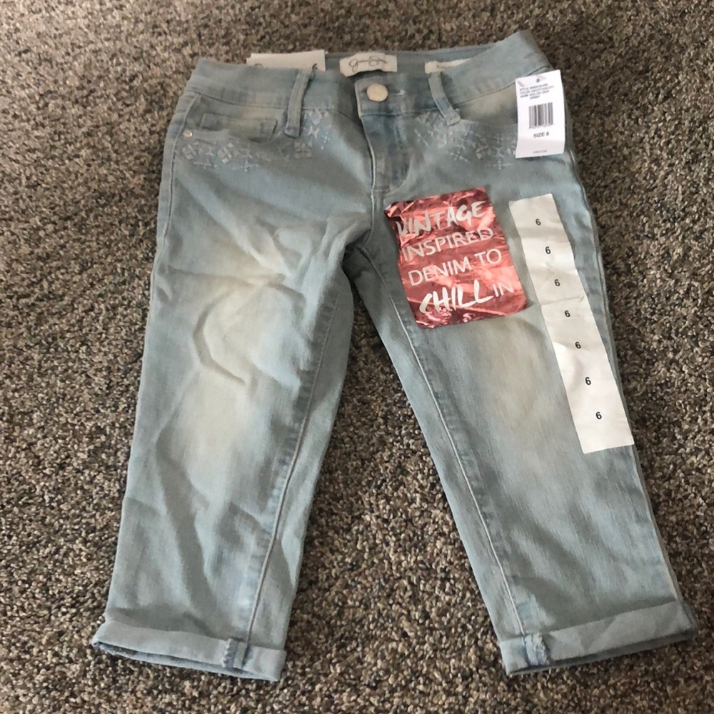 Jessica Simpson Rolled Crop Skinny Capris